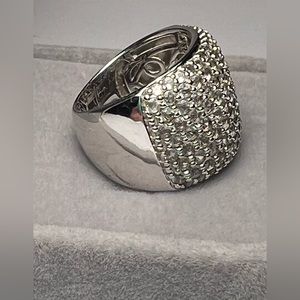 White zircon wide band ring size 7 Very Comfortable